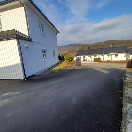Kvinesdal